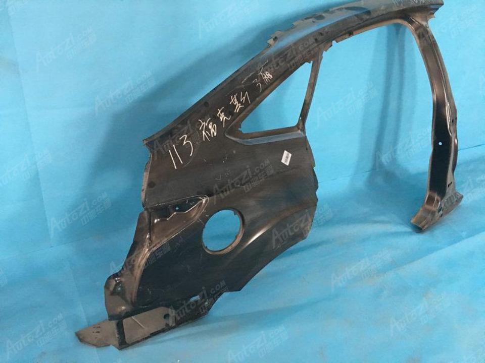 【9成新】长安福特福克斯 2012款 1.6l at-侧围板