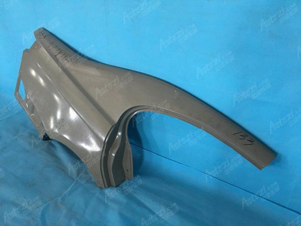 9成新一汽红旗h72013款20tat侧围板